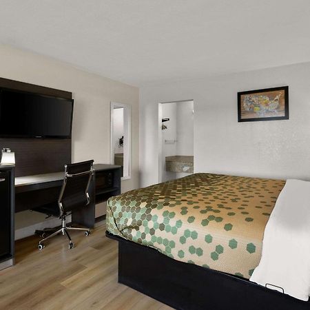 Econo Lodge White Pine Morristown I-81 & I-40 Split Экстерьер фото