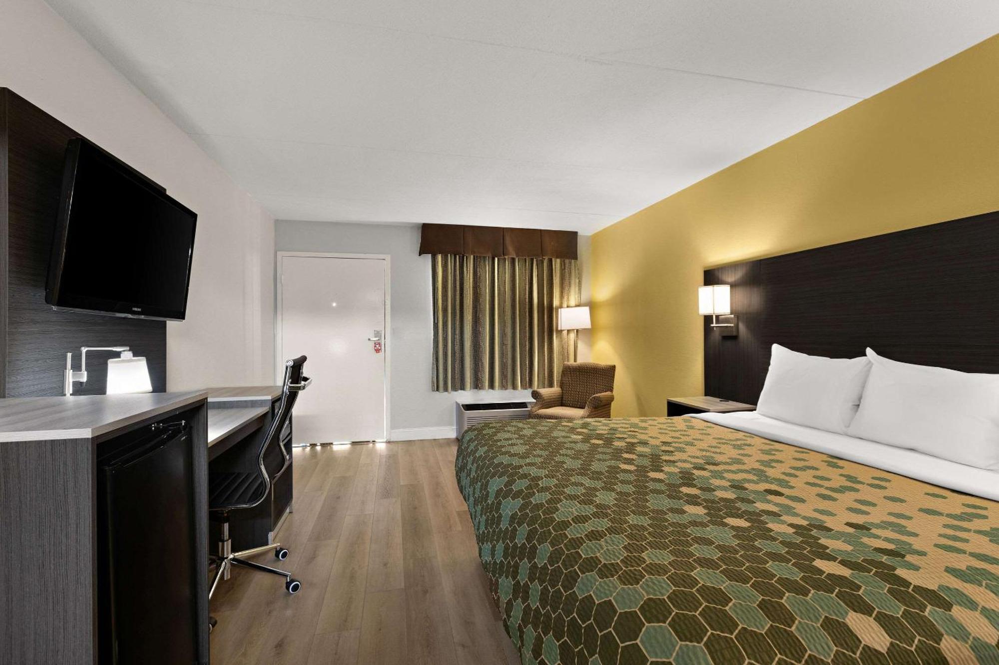 Econo Lodge White Pine Morristown I-81 & I-40 Split Экстерьер фото